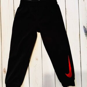 Black Nike joggers dri-fit 4t boys